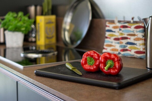 Unclassified image, 1 of 19, button