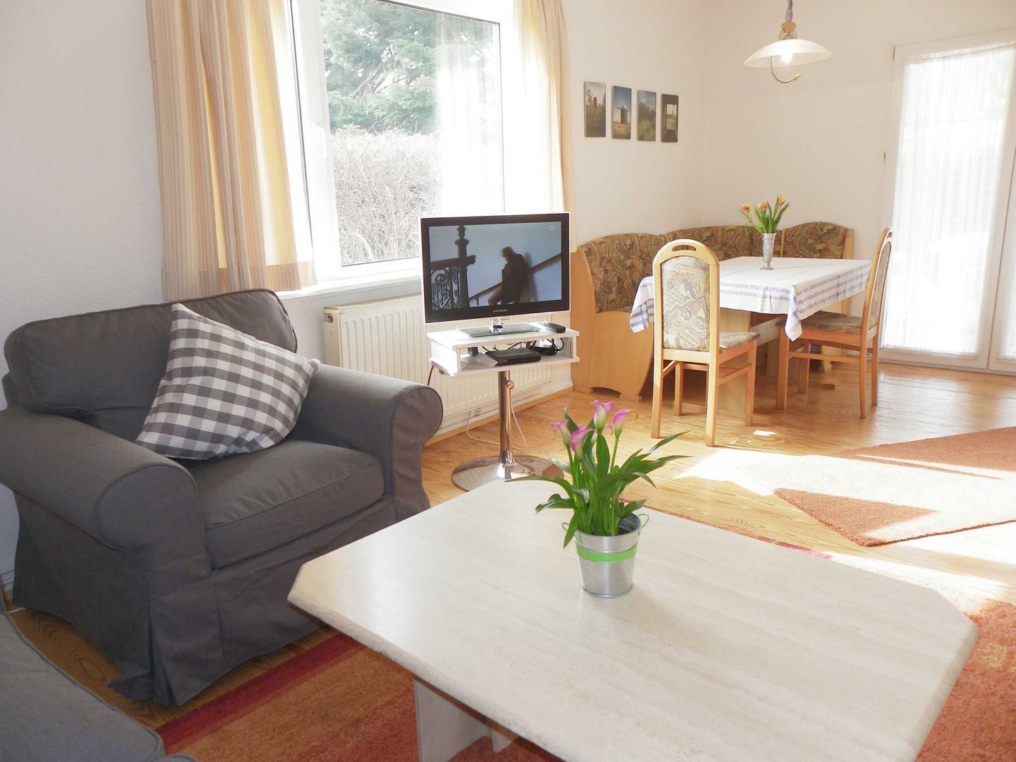 Fernseher, Stereoanlage