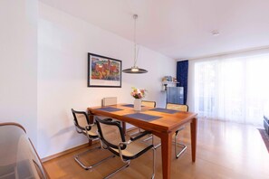 Unclassified image, 4 of 17, button - (OST35b) Holiday apartment "Derndinger" - Holiday apartment "Derndinger" up to 4 persons (Timmendorfer Strand)