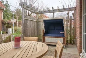 Outdoor dining - (OST35b) Apartment Rehm - Apartment "Rehm" up to 4 persons (non-smoking) (Timmendorfer Strand)