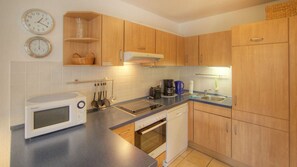 صورة غير مصنفة، 3 من 11، زرّ