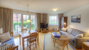 TV, DVD-spiller og stereoanlegg