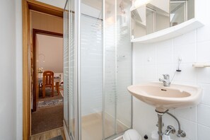 صورة غير مصنفة، 2 من 12، زرّ