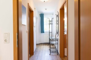 صورة غير مصنفة، 4 من 19، زرّ