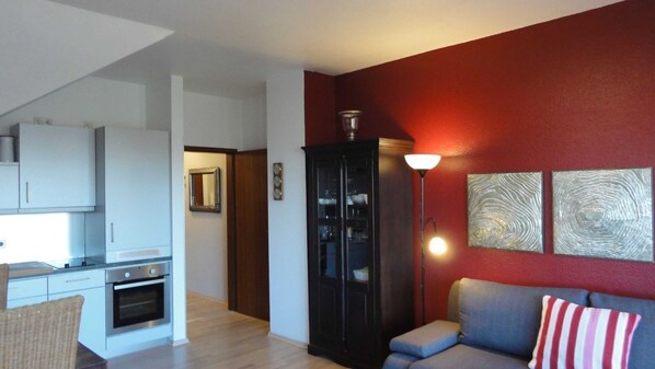 Unclassified image, 1 of 13, button