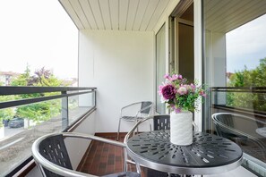 Outdoor dining - (STR74a) "Seaside Club" Vacation Rental - Seaside Club Vacation Rental for up to 4 (Timmendorfer Strand)