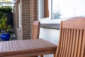 تناول الطعام بالخارج