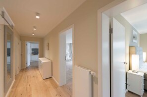 صورة غير مصنفة، 4 من 24، زرّ