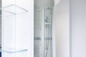 Unclassified image, 3 of 10, button