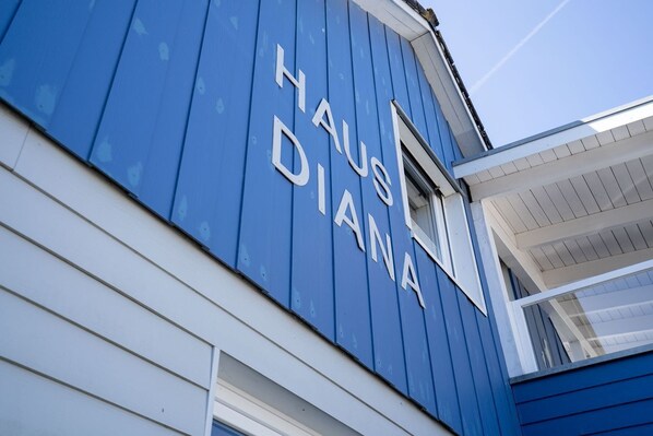 Unclassified image, 1 of 29, button - (STR90a) Holiday apartment "Haus Diana 1" F*** - Holiday apartment "Haus Diana 1" to 2 (Timmendorfer Strand)