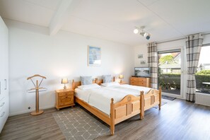 Unclassified image, 4 of 29, button - (STR90a) Holiday apartment "Haus Diana 1" F*** - Holiday apartment "Haus Diana 1" to 2 (Timmendorfer Strand)