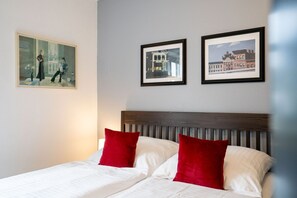 2 عدّة غرف نوم ومكواة/لوح كي وواي فاي