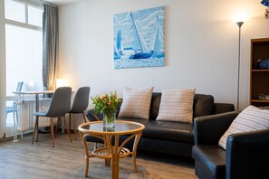 TV, DVD player, stereo - (STR123d) Holiday apartment "meerLust29" - Holiday apartment "meerLust29" up to 3 persons (Timmendorfer Strand)