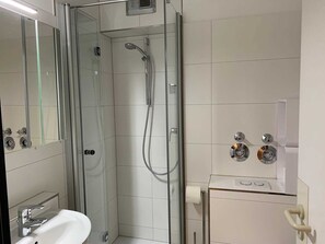 シャワー、ヘアドライヤー