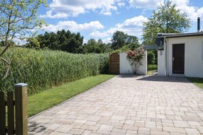 Property grounds - "strandmuschel" - Ferienhaus "strandmuschel" für 3 Erwachsene und 1 Kind bis 12 Jahre (Timmendorfer Strand)