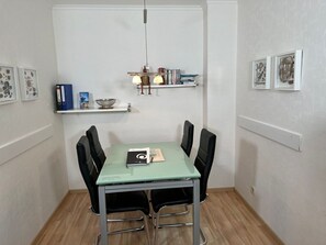 صورة غير مصنفة، 5 من 8، زرّ