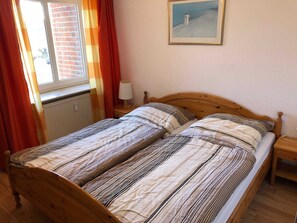 Unclassified image, 3 of 17, button