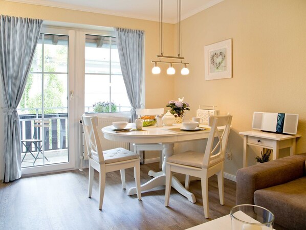 Unclassified image, 1 of 12, button