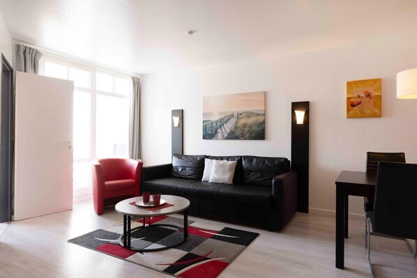 Unclassified image, 1 of 13, button