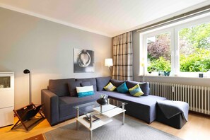 Unclassified image, 5 of 19, button