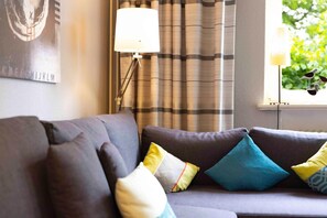 Unclassified image, 3 of 19, button