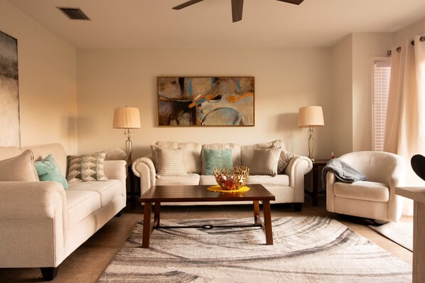 Smart TV, reproductor de DVD y videoteca