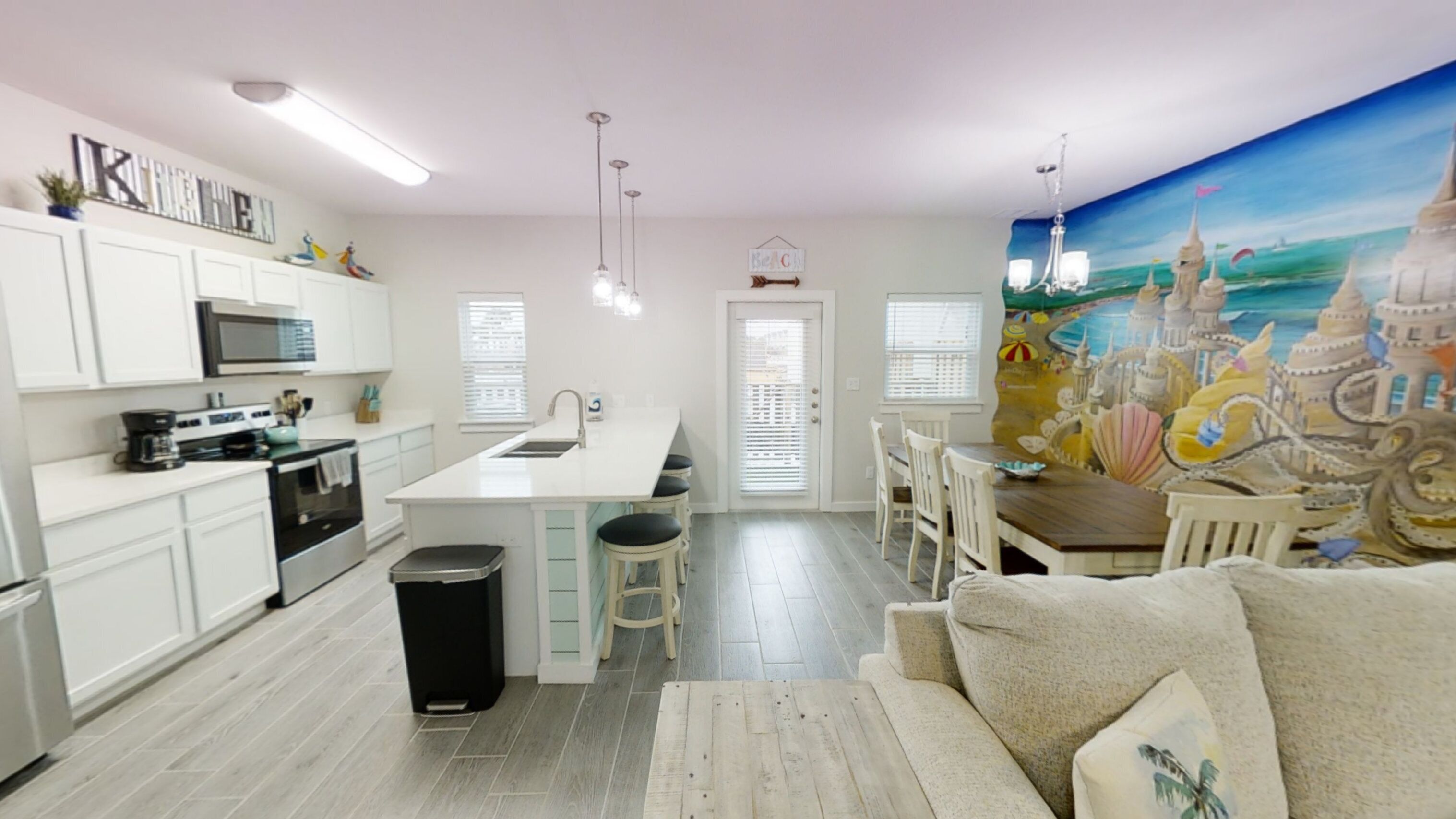 No Hassle Sandcastle. New Aruba Bay Townhome