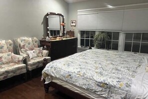 5 bedrooms, iron/ironing board, free WiFi