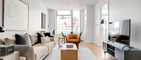 Fernseher, Stereoanlage