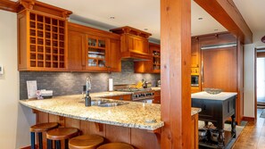 Fridge, microwave, oven, stovetop - 3.5BR | Walk to Slopes | Hot Tub | Garage (Gear Storage Only) | Managed by Aloha Whistler (Whistler)
