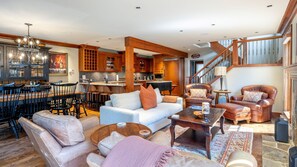 TV, fireplace, smart speakers - 3.5BR | Walk to Slopes | Hot Tub | Garage (Gear Storage Only) | Managed by Aloha Whistler (Whistler)