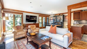 TV, fireplace, smart speakers - 3.5BR | Walk to Slopes | Hot Tub | Garage (Gear Storage Only) | Managed by Aloha Whistler (Whistler)