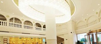 Vienna Hotel (Yongzhou District Government Square)