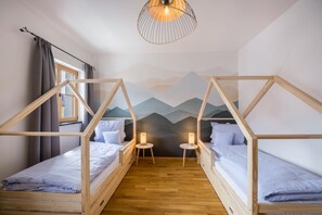 7 bedrooms, free WiFi, bed sheets