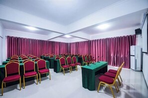 Meeting facility - Vienna Hotel (Yueyang Linxiang Government Affairs Center) (Linxiang)