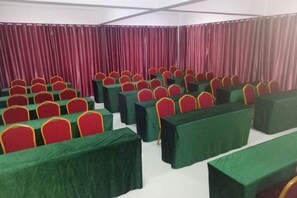 Meeting facility - Vienna Hotel (Yueyang Linxiang Government Affairs Center) (Linxiang)