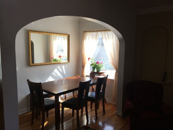 Dining - Classic pretty home with nice patio in Rigby. (Rigby)