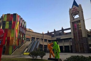 Point of interest - Kerry Carl Cinema Hotel (Wuhan Optics Valley Technology Convention and Exhibition Center Branch) (Wuhan)