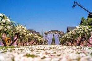 Outdoor banquet area - Xianghe Renjia Holiday Manor (Anshan)