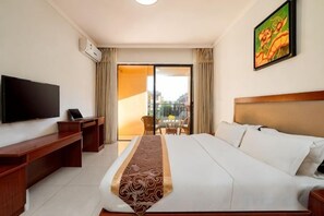 Unclassified image, 4 of 30, button - Beautful holiday lnn (Jinghong)