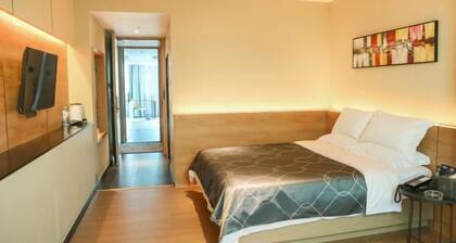 Yicheng Hotel (Maoming China First Beach)