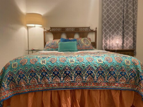 Private Upstairs Apartment in Historical Downtown Marysville.