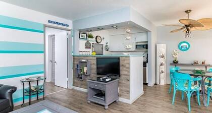 Mid Mari - Gorgeous Nautical Condo Near Beach, Shops & Restaurants- Condo 105