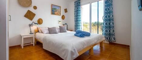 3 bedrooms, internet