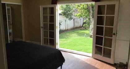 Best Location House in Hollywood, CA Close to Everything!