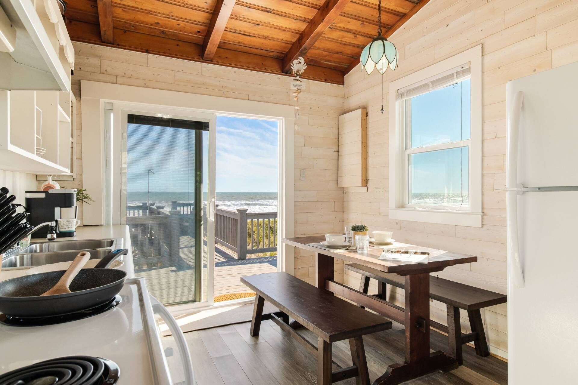 Private Oceanfront Home! - Ocean View From Anywhere In The Home - Beach Gear - Sleeps 4