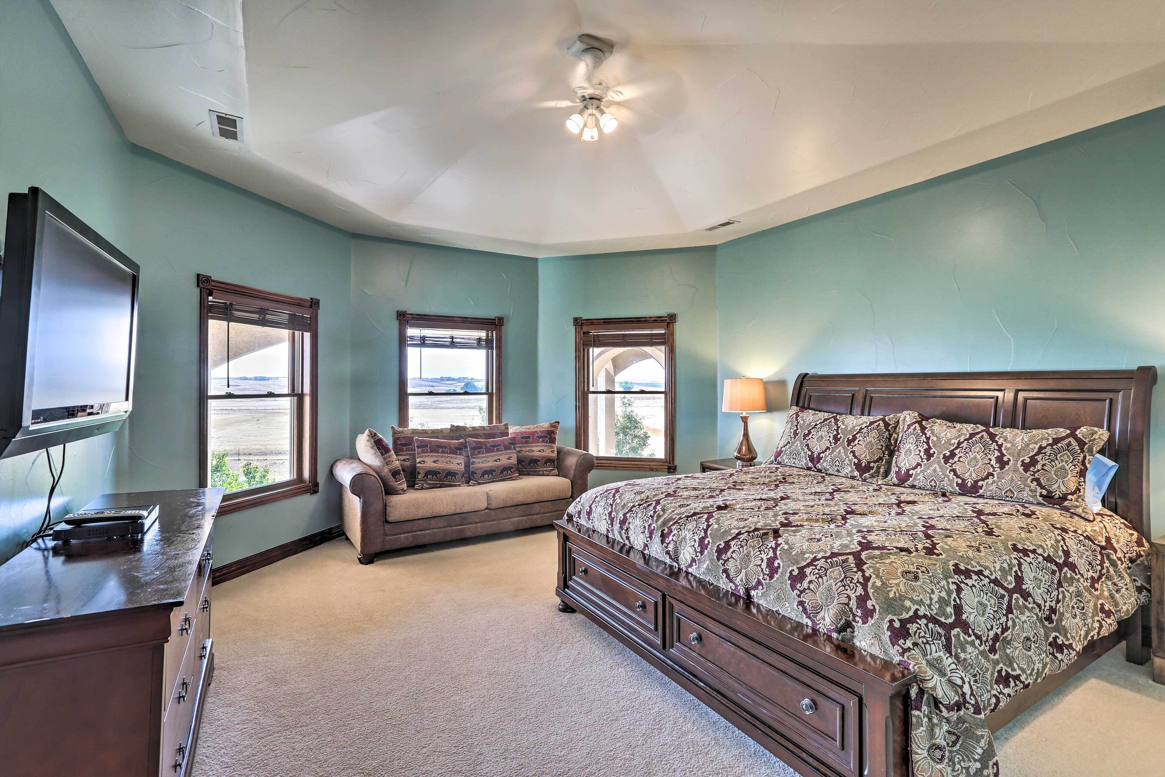 5 soverom, skrivebord, strykejern/-brett og wi-fi (inkludert)