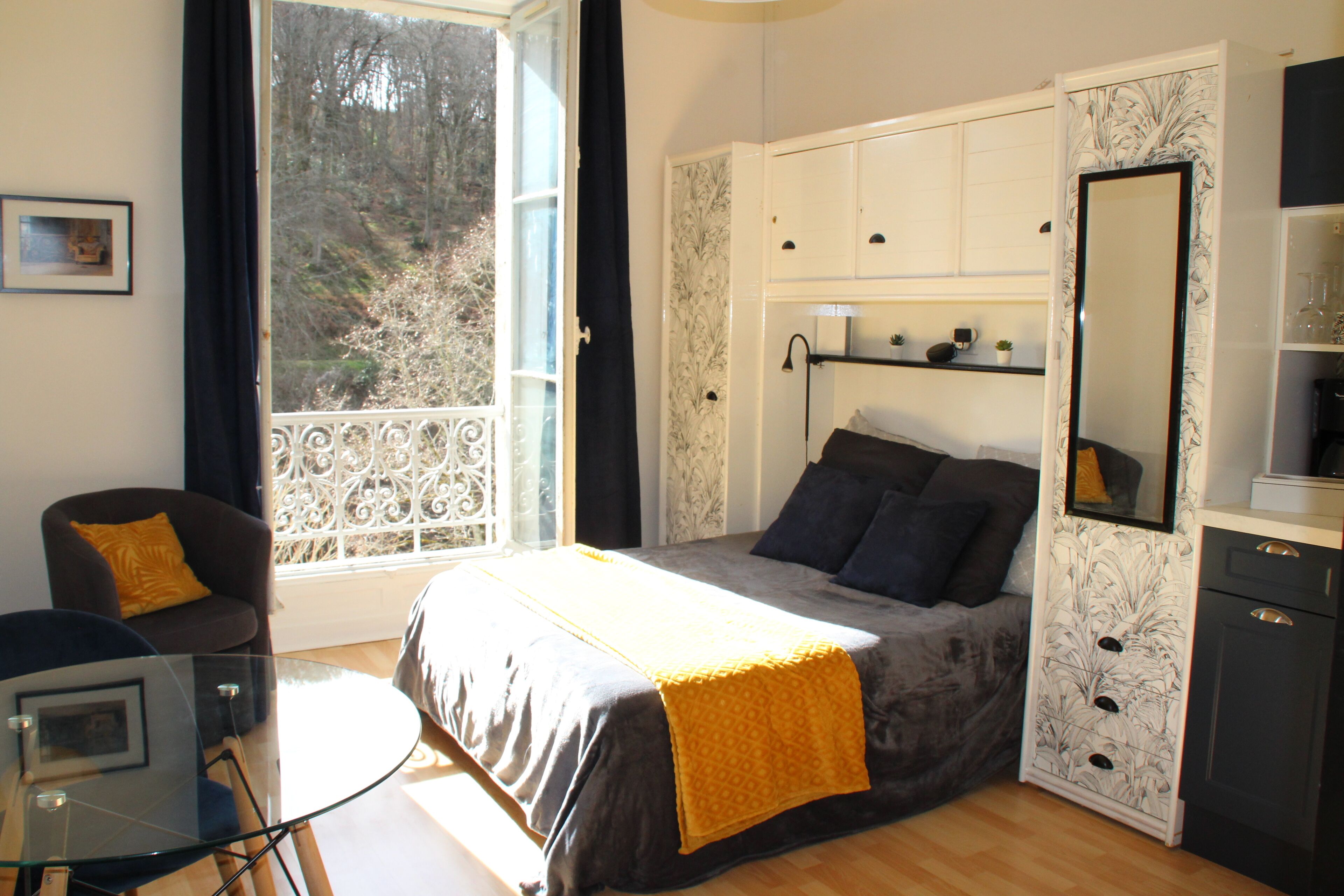 Cozy 3-star studio 2 steps from the Thermes in the Pyrenees in an atypical building