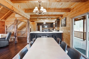 Interior - Spacious 4BR 3bath w/ Gameroom. Wooded views. Hot tub. Close to Hiking & Dining! (Rockbridge)