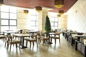 Restaurant - Yongqian Hotel (Yongde)